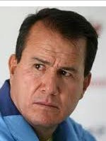 Efrain Flores