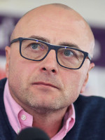 Leo Grozavu